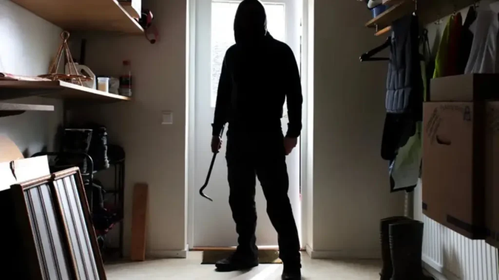 Southern California Home Ransacked by Burglary Crew During Family’s Absence