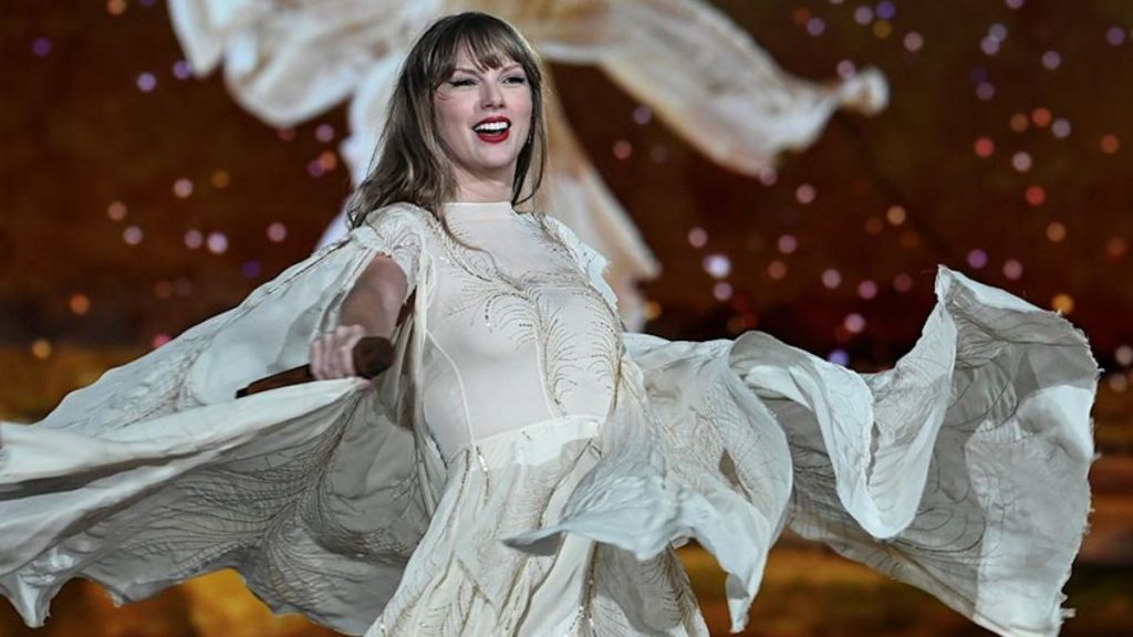 Taylor Swift’s Rhode Island Home Inspires Emily Henry’s New Novel