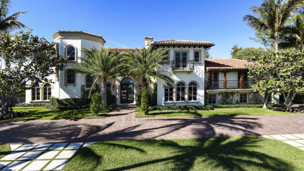 Billy Joel’s Former $85M Florida Mansion