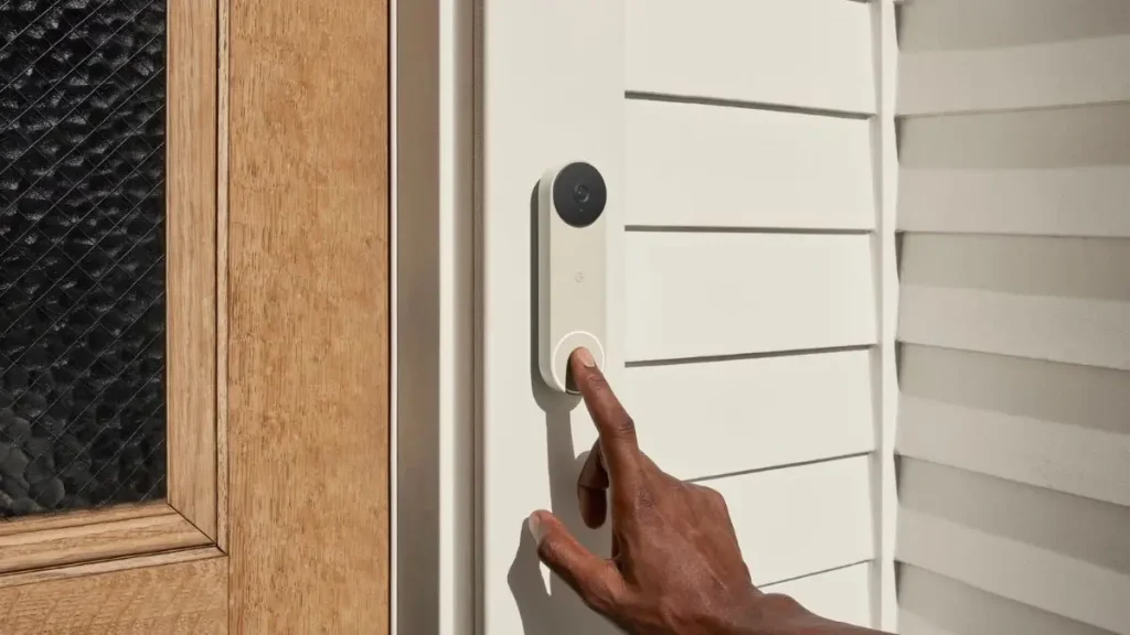 Criminologist Reveals Top 5 Mistakes That Invite Burglars