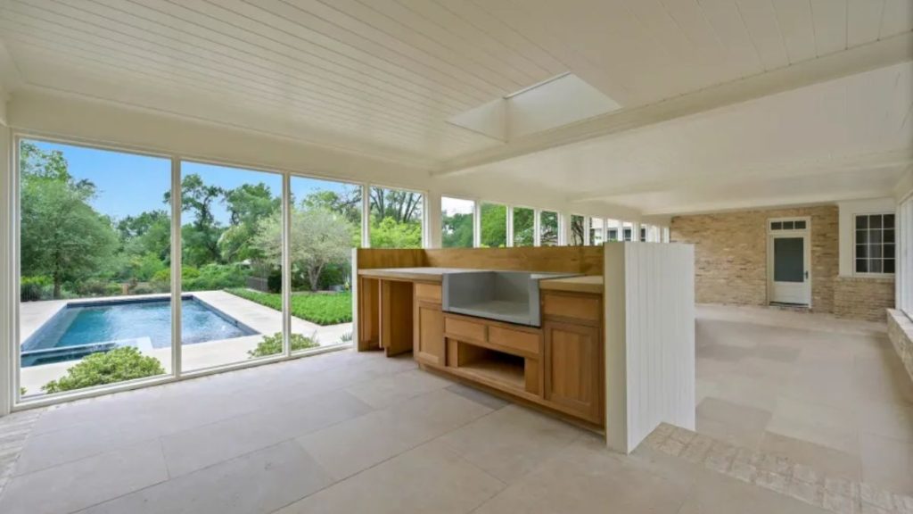 Emma Stone Puts Her $26 Million Renovated Texas Home Up for Sale