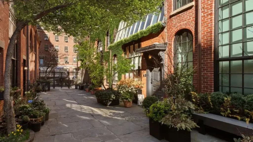 Graham Norton's $5.59M NYC Carriage House