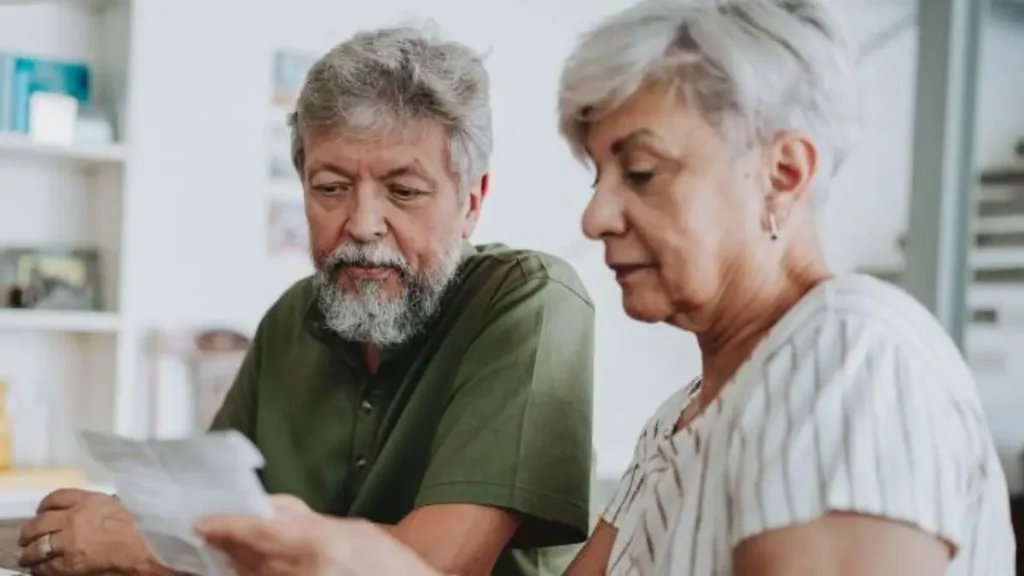 No Home, One Meal, and a Car for Shelter: A Florida Woman’s Reality at 78