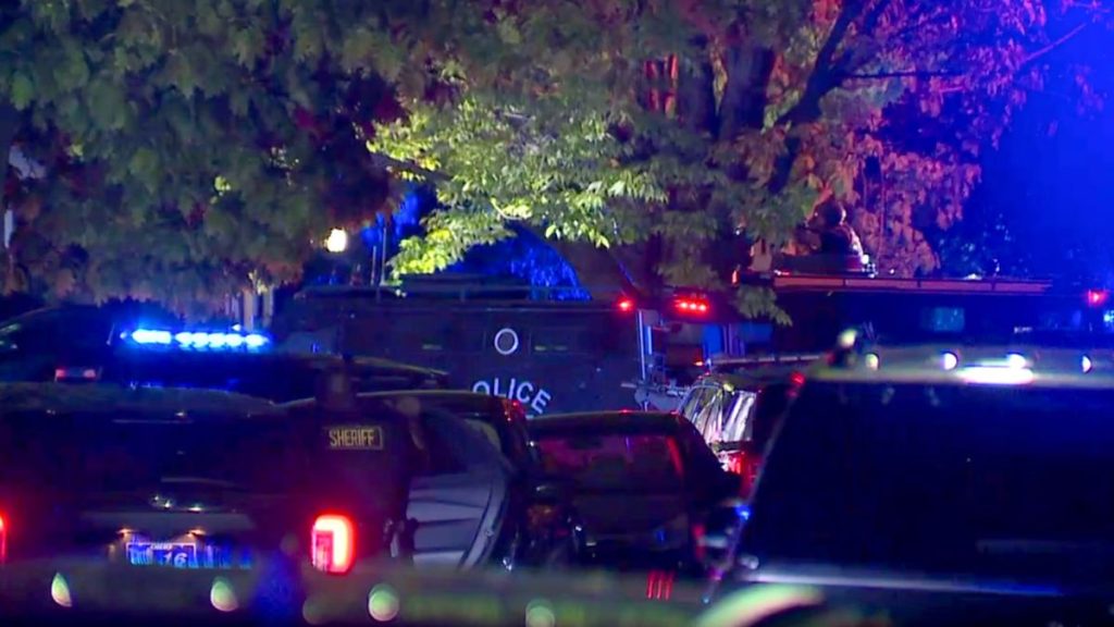 North Port Armed Home Invasion Shocks Family – Robbers Take Cash and Escape