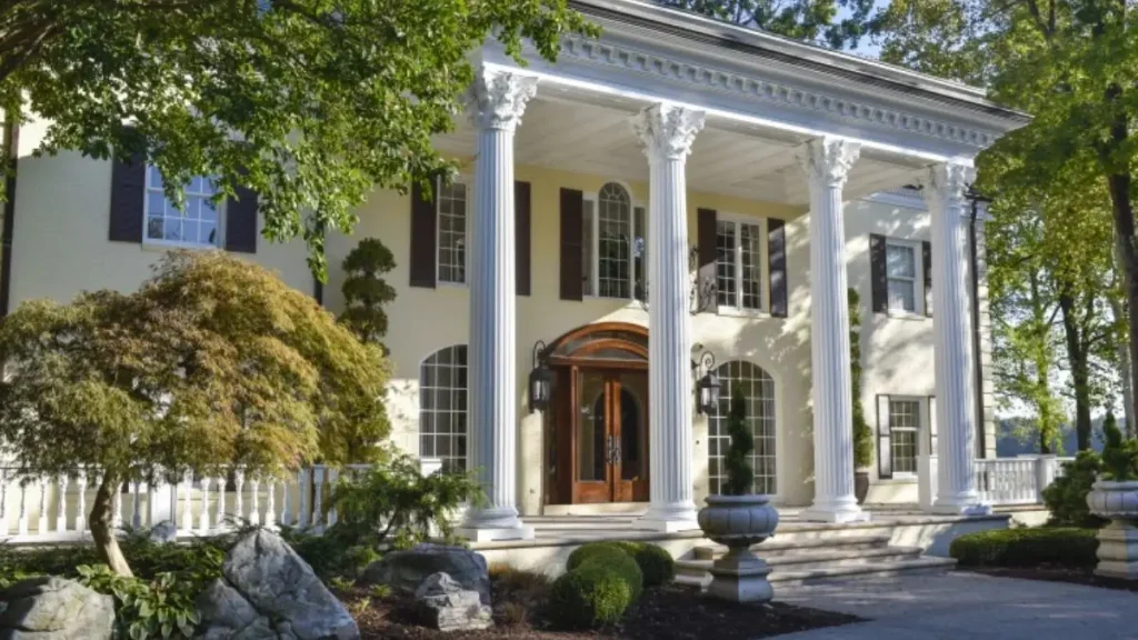 Reba McEntire's Secrets to a Secure and Cozy Home Environment