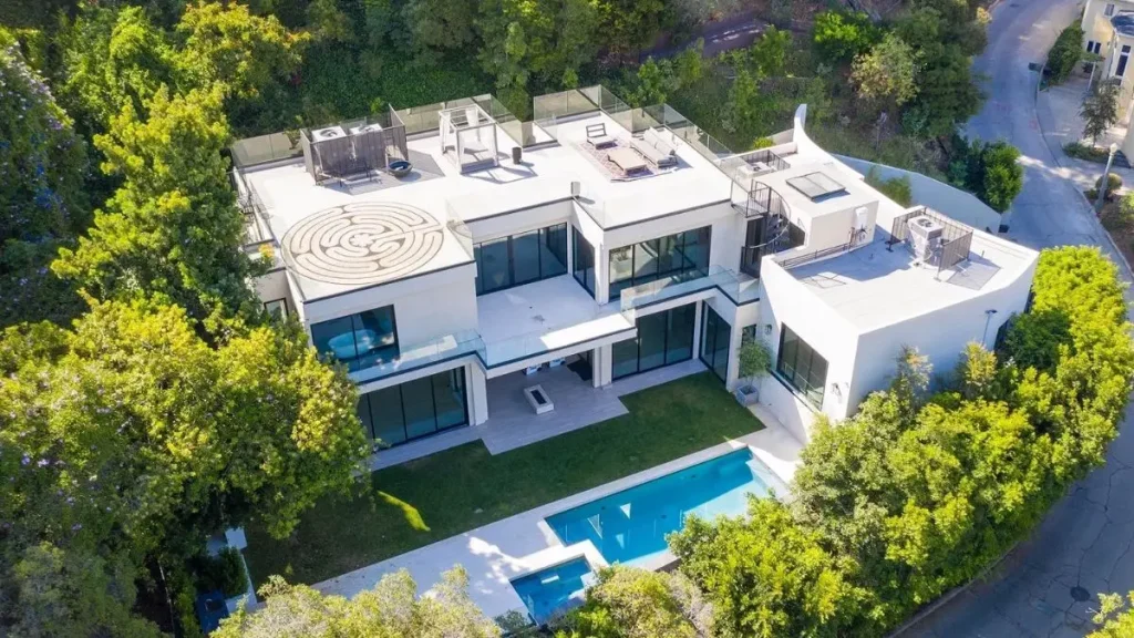 Brooklyn and Nicola new LA home