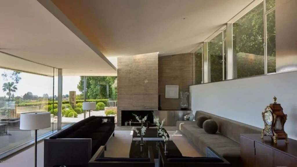 Ellen DeGeneres Re-lists L.A. Mansion