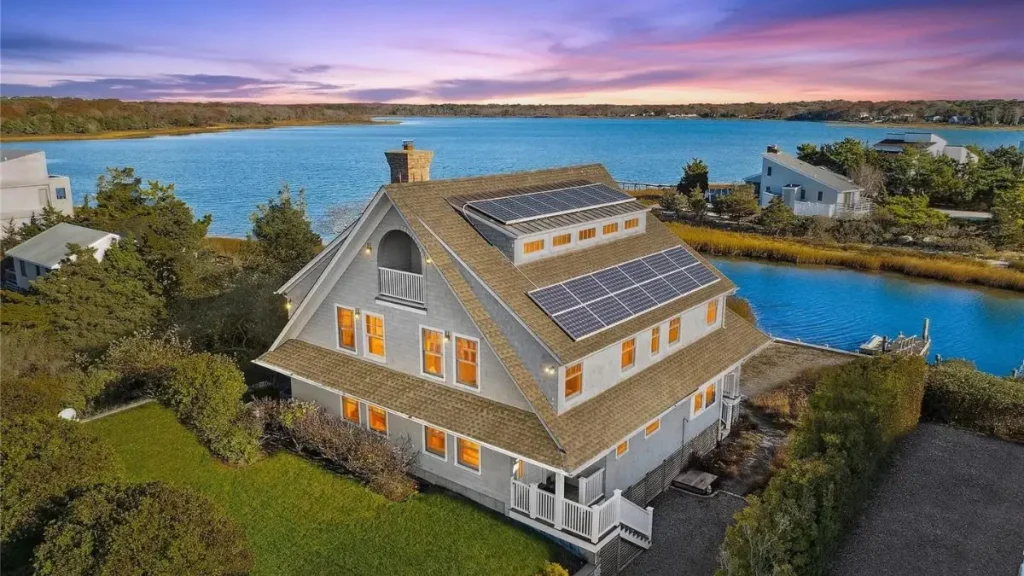 Michael Bloomberg Buys Hamptons Home