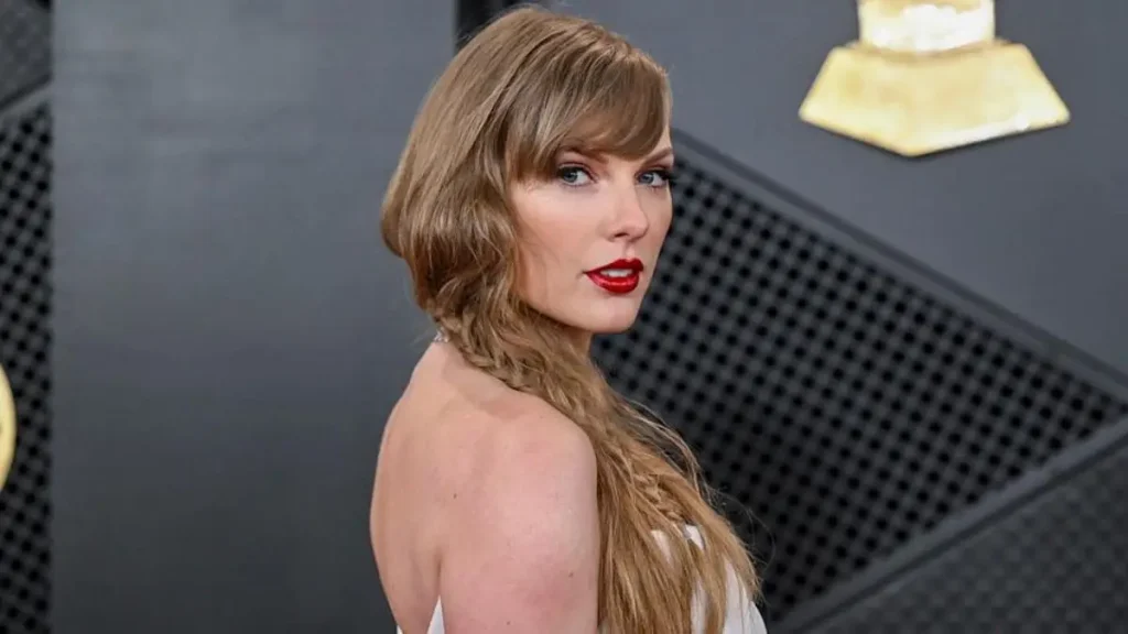 Taylor Swift’s NYC Home Targeted