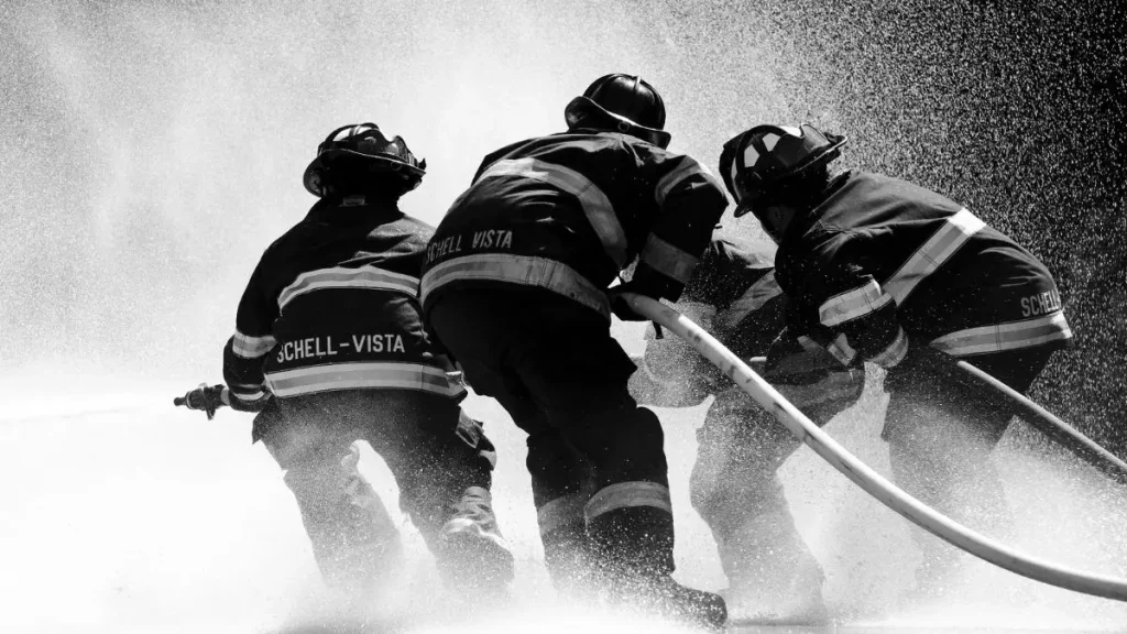 Kennewick house destroyed by fire