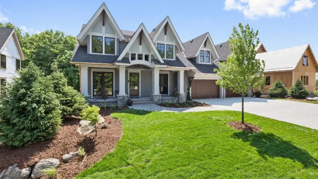 5 Curb Appeal Tricks For Better Selling
