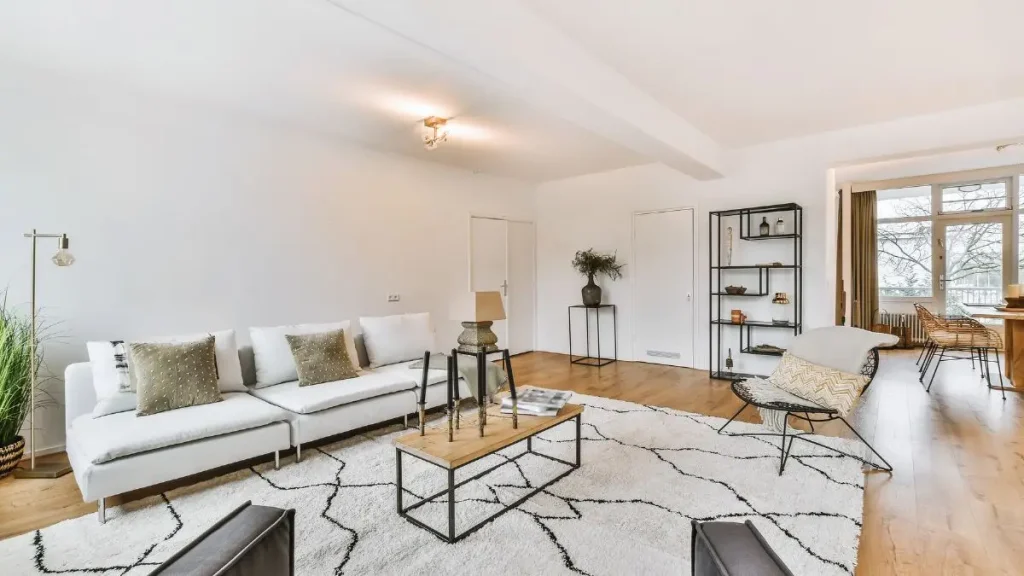 Judith Leiber’s Former East Hampton Listed