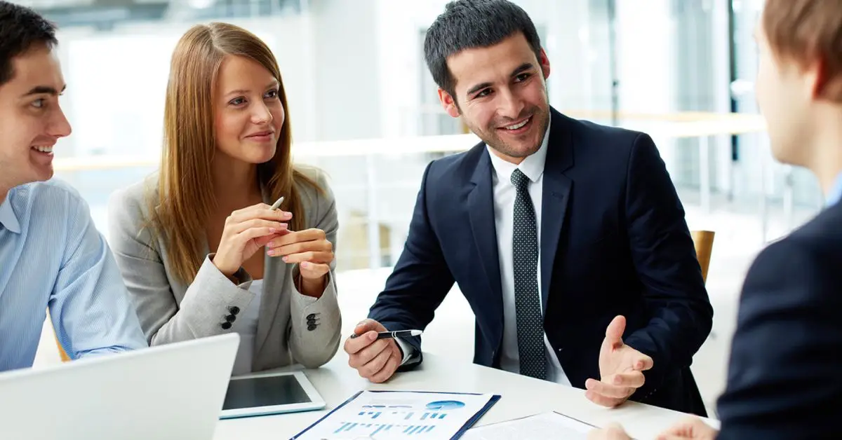 Open house etiquette rules for homebuyers