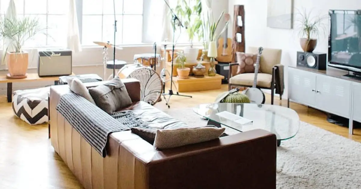 Rug Mistakes That Make Your Room Look Smaller