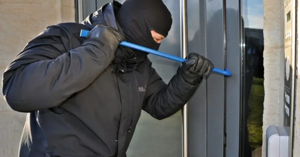 Ways to Outsmart Burglars