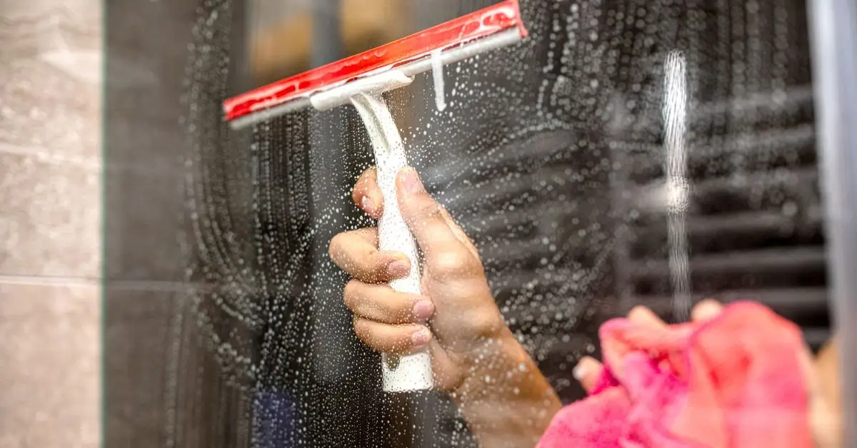 bathroom cleaning hacks