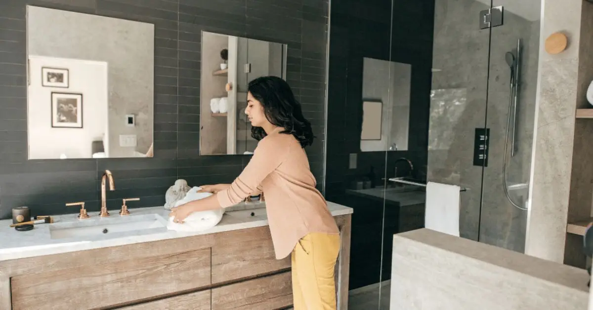 bathroom cleaning hacks