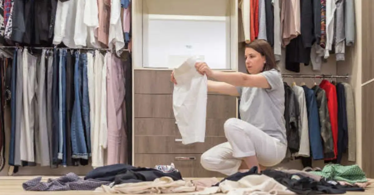 declutter your bedroom