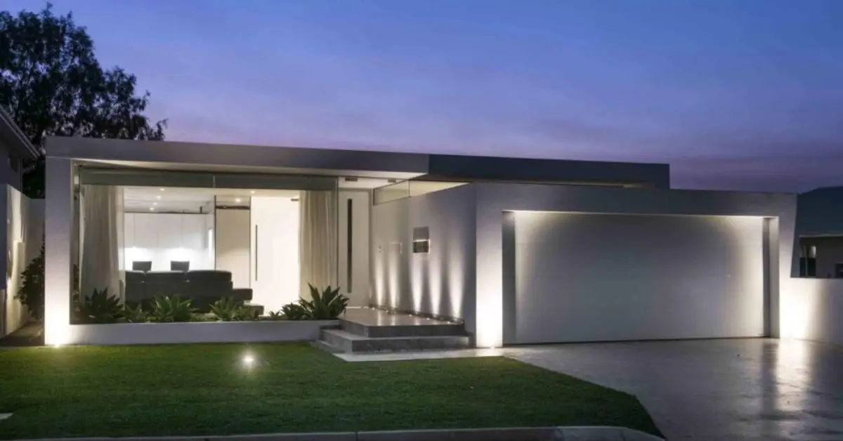 exterior home mistakes that reduce value