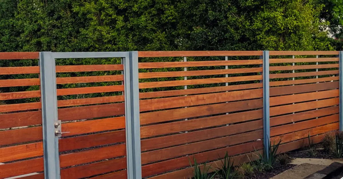how to avoid fence dispute with neighbor