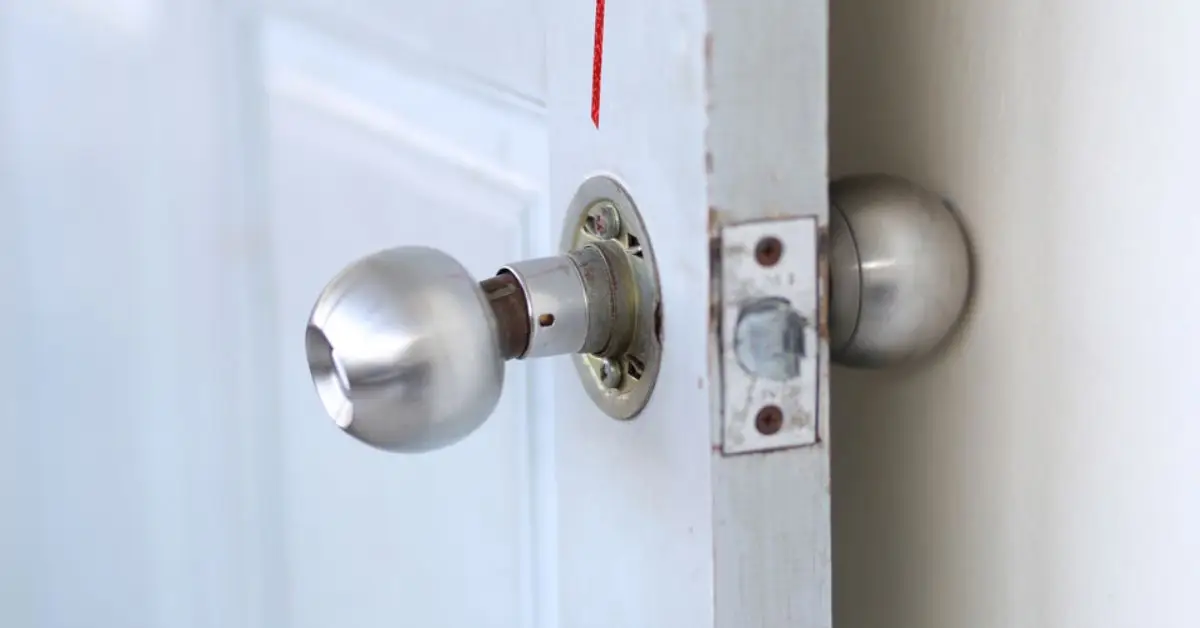 signs burglars mark your house