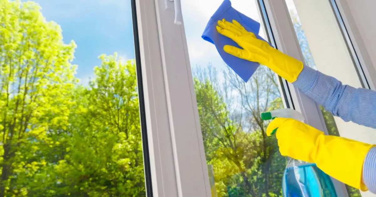 clean windows without streaks
