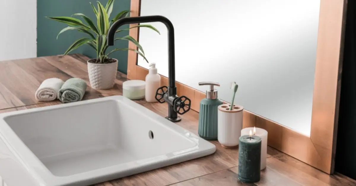 cleaning hacks for holiday visitors