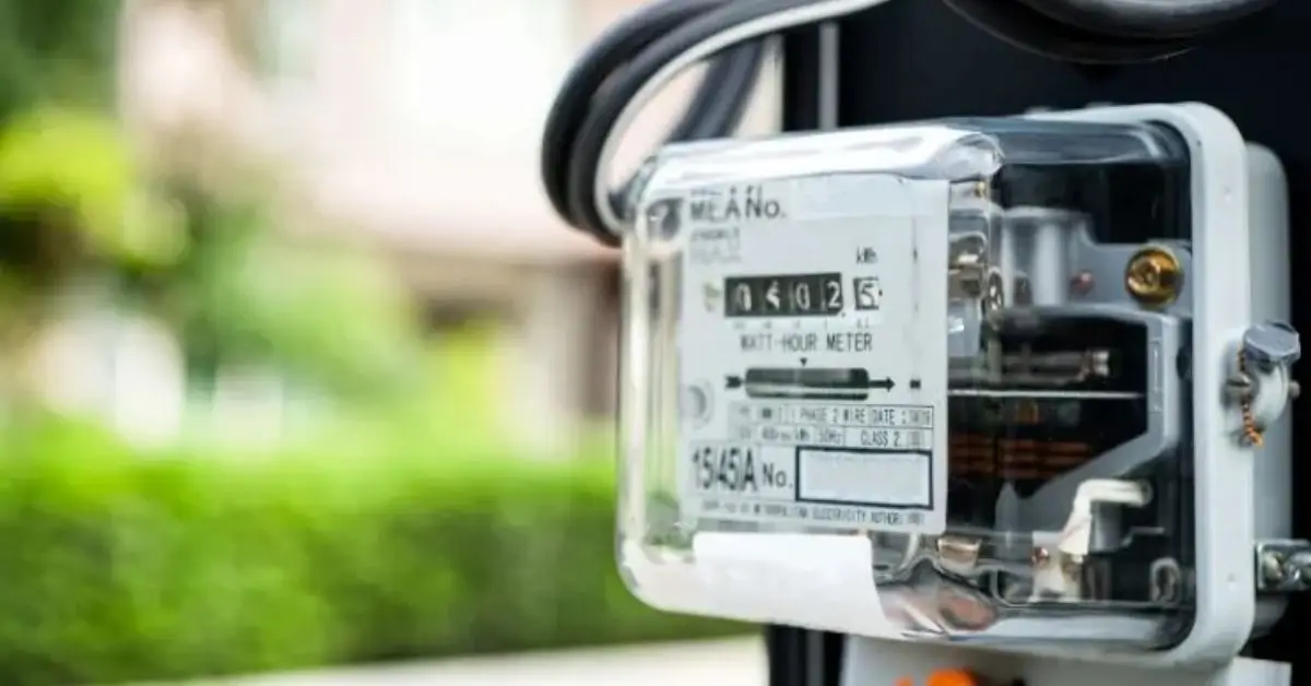 signs of electricity theft