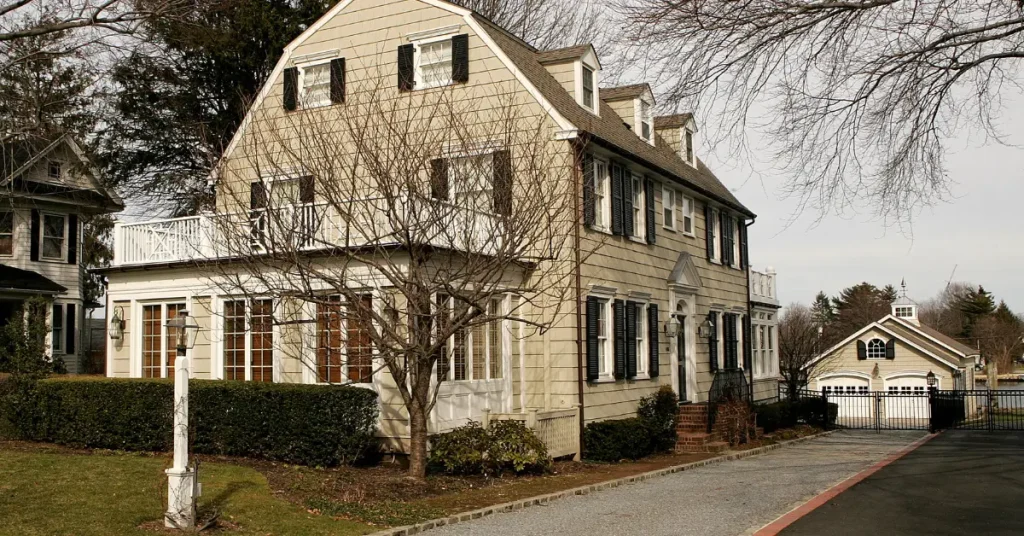 What Happens to Infamous Murder Homes