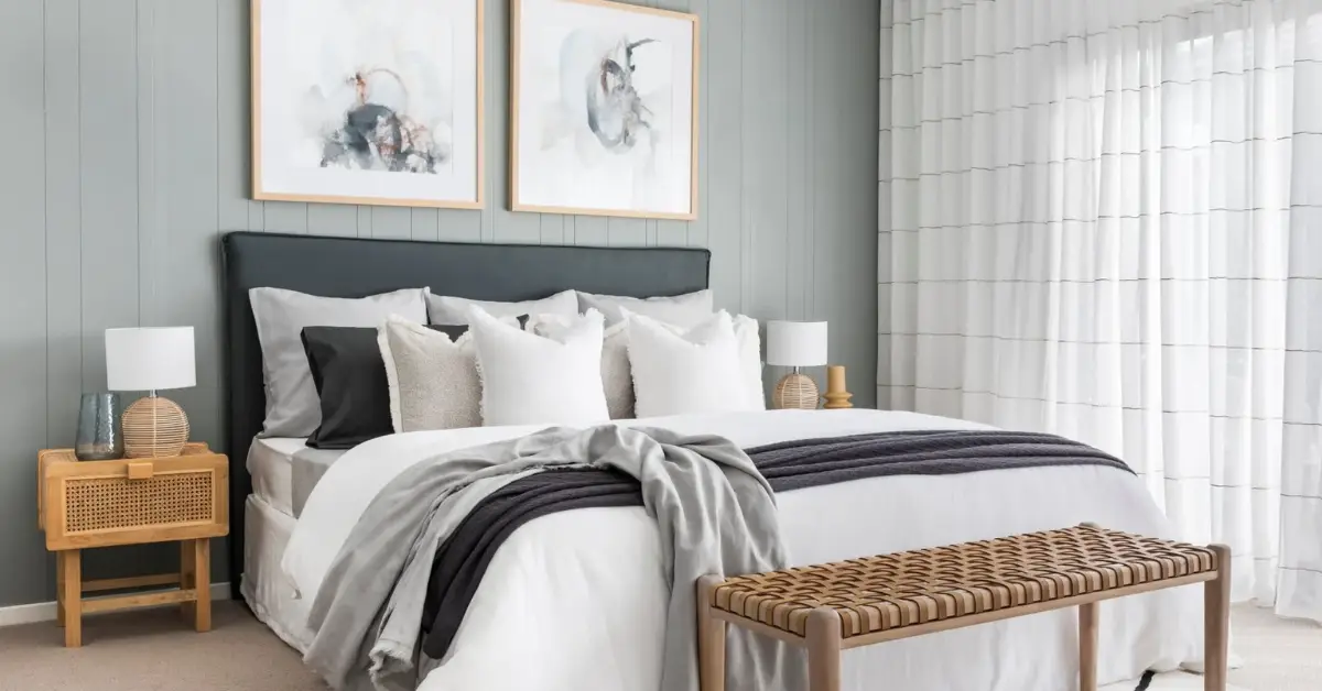 Paint Colors That Shrink Small Rooms