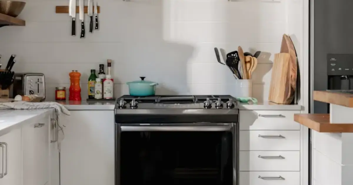 Under‑Appliance Cleaning Tricks