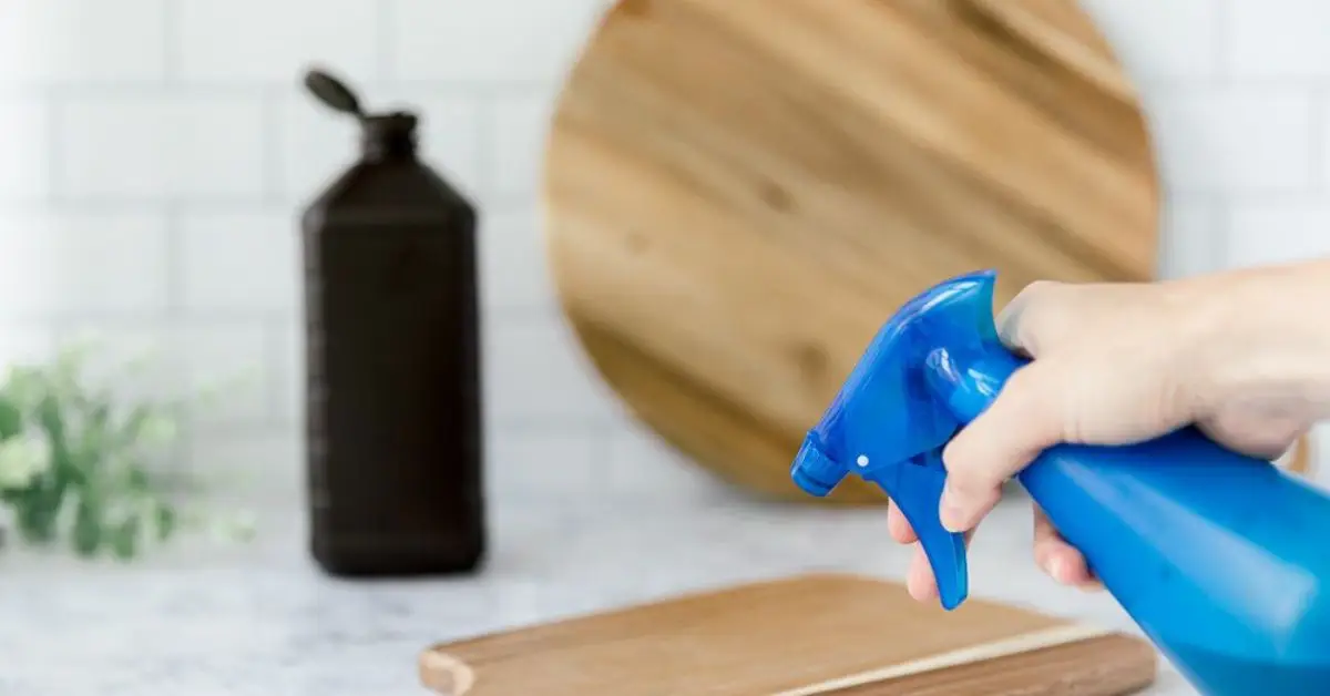 cleaning products that can ruin your wooden cutting board