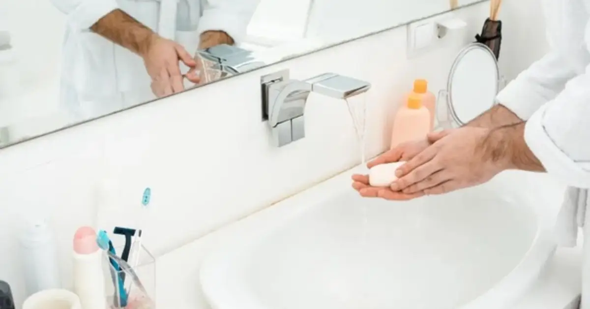 decluttering before Thanksgiving