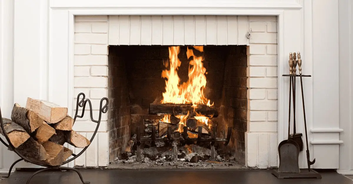 things you should never burn in a fireplace