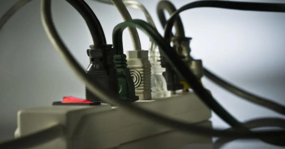 what should not be plugged into a power strip