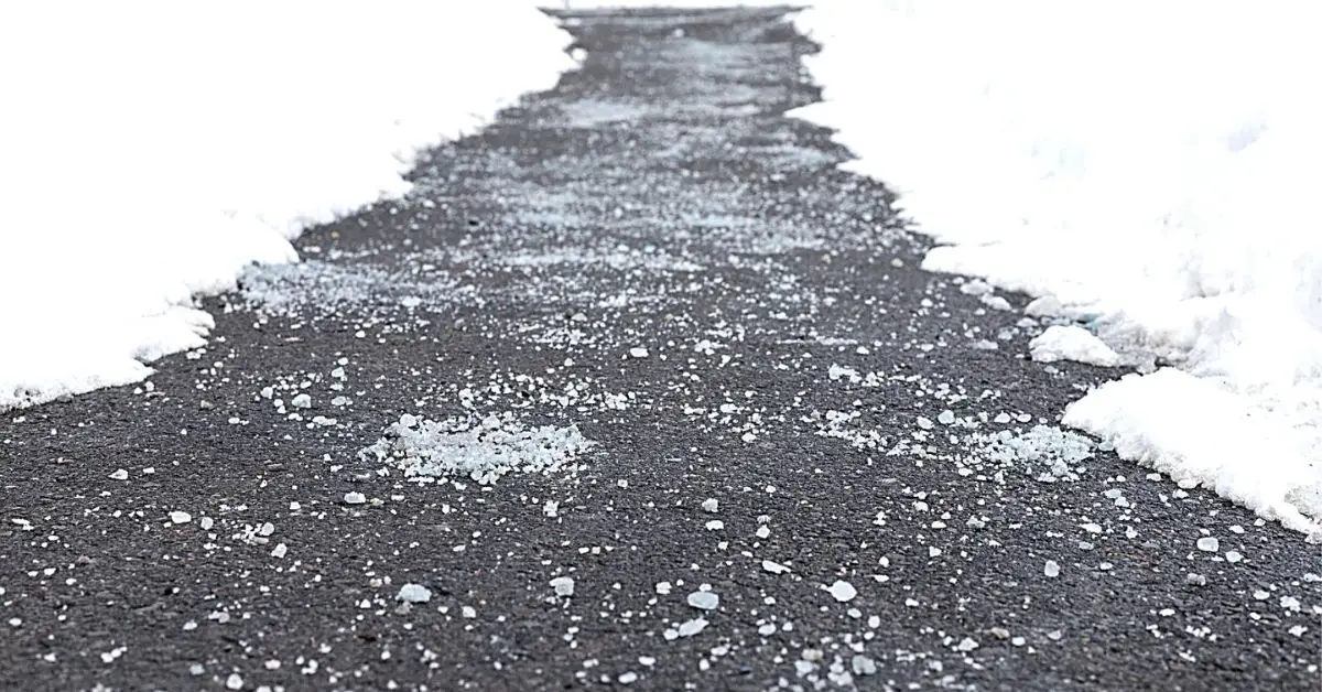 Can you salt a neighbor’s driveway