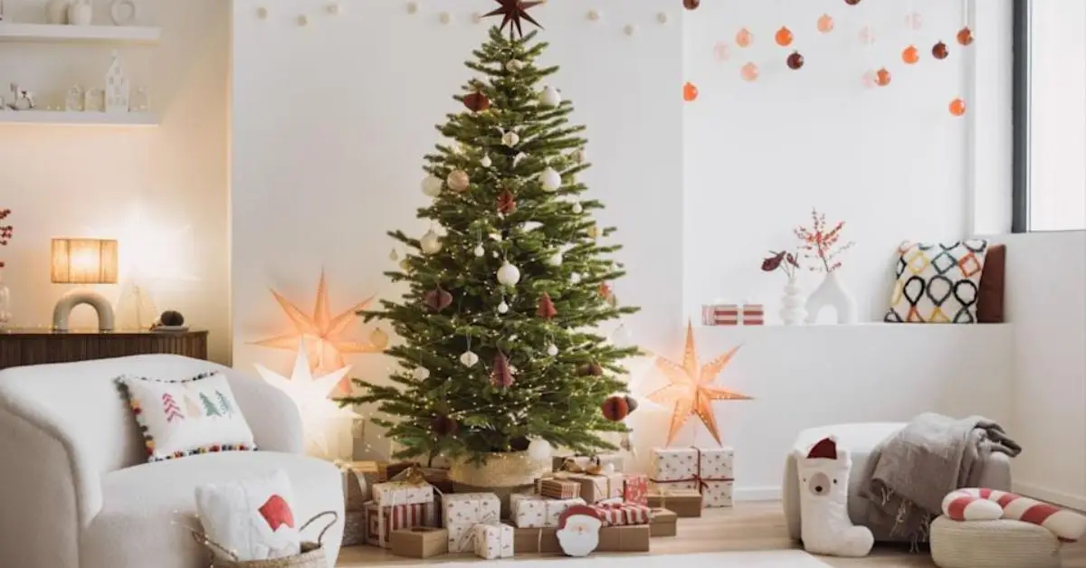 Holiday decorations to unplug