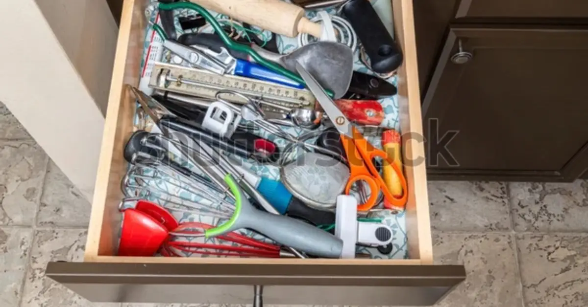 Hot Spots in Your Home You Must Declutter This January