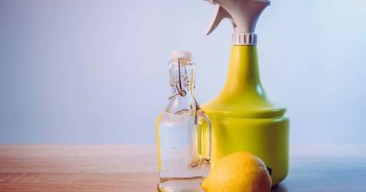 How to Clean Plastic Chairs