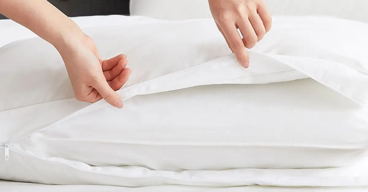How to clean pillows at home