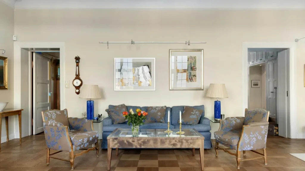 Lea Black Sells Her Los Angeles Mansion