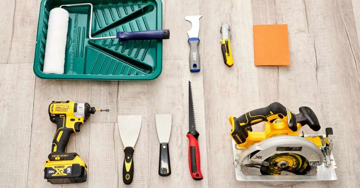 Steps to Repair Ceiling Cracks