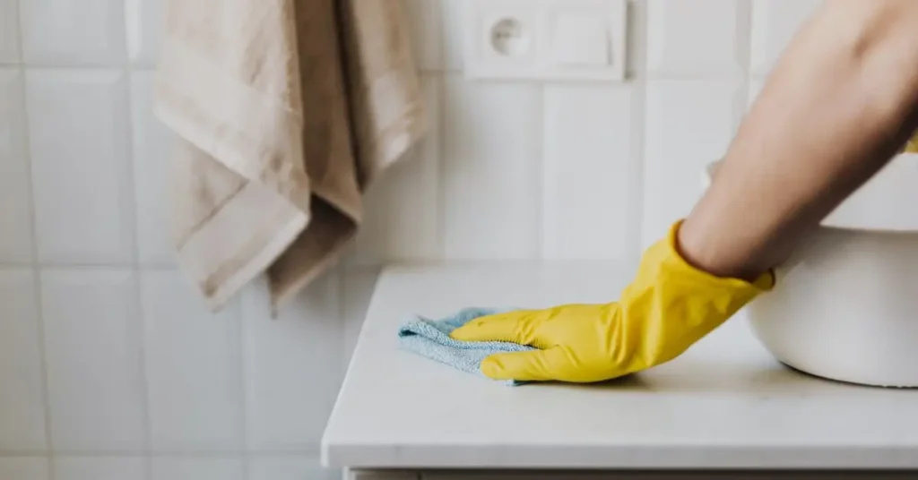 bathroom cleaning mistakes even clean people make