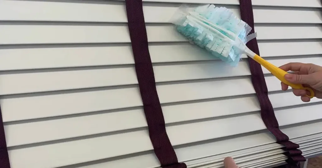 how to clean blinds