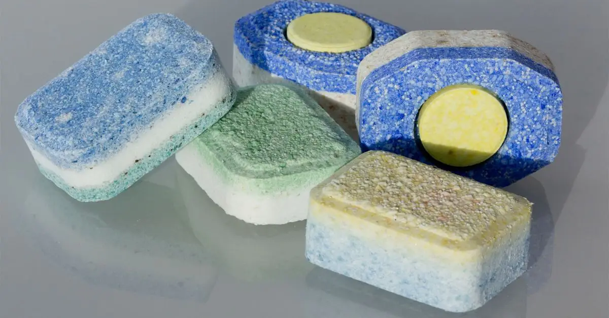 how to clean oven racks in the bathtub