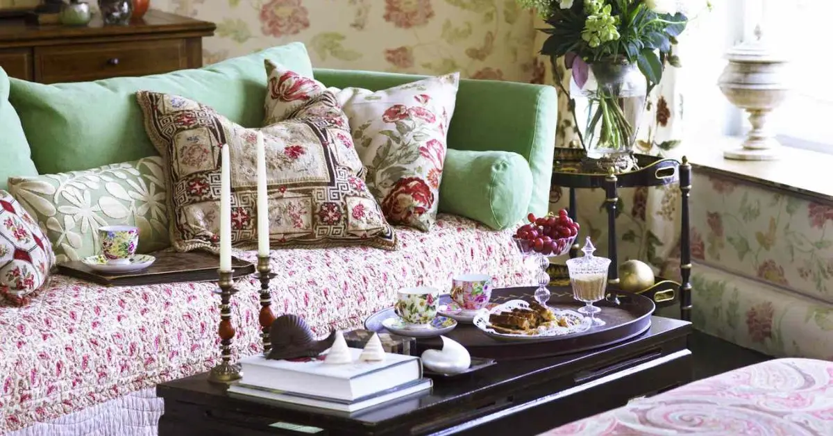 things that make a living room look cluttered