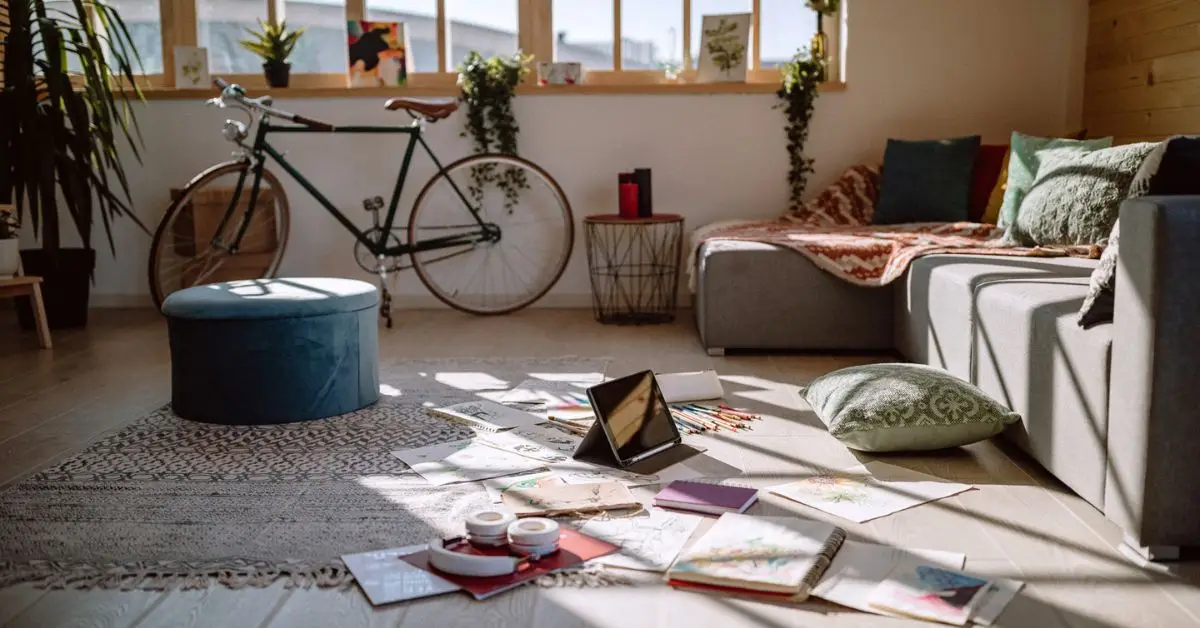 things that make a living room look cluttered