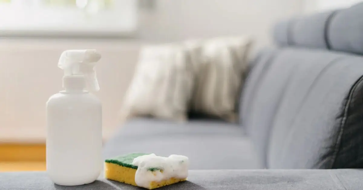 things you can clean with laundry detergent