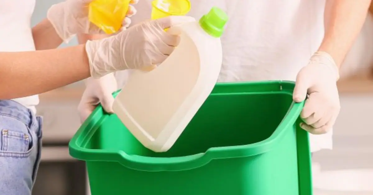 things you can clean with laundry detergent