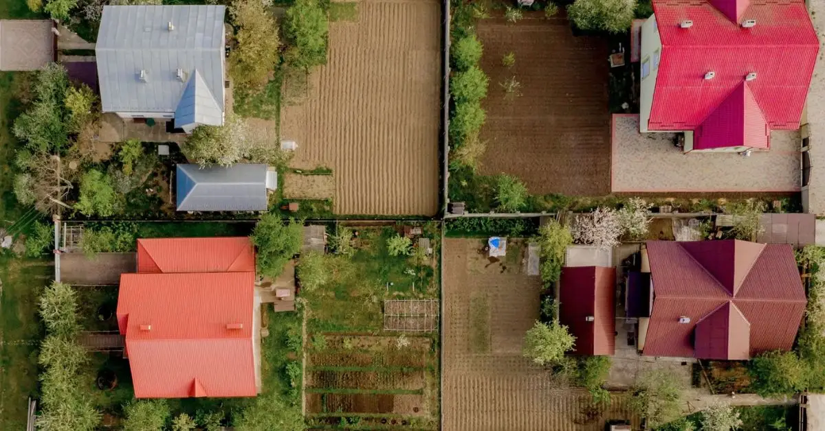 who pays for fence repair